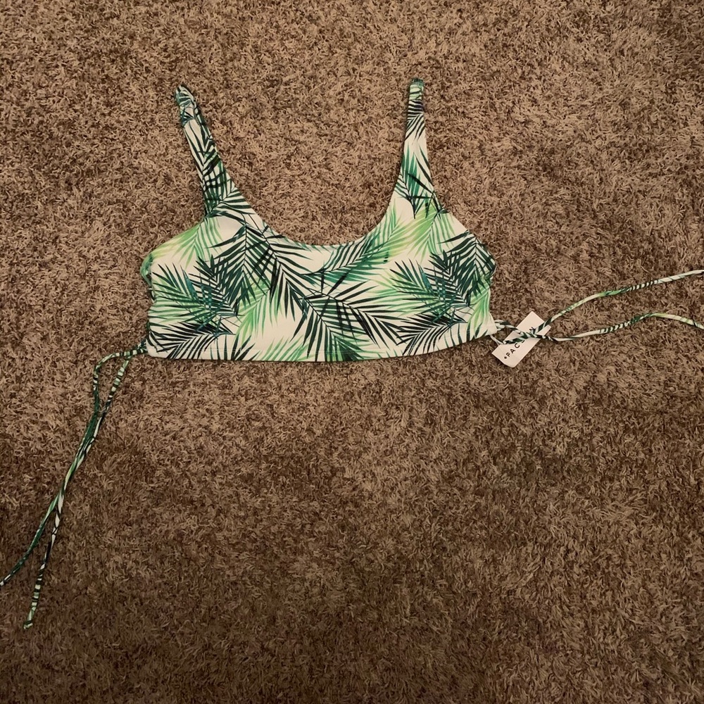 Bathing suit top - NWT never worn****
